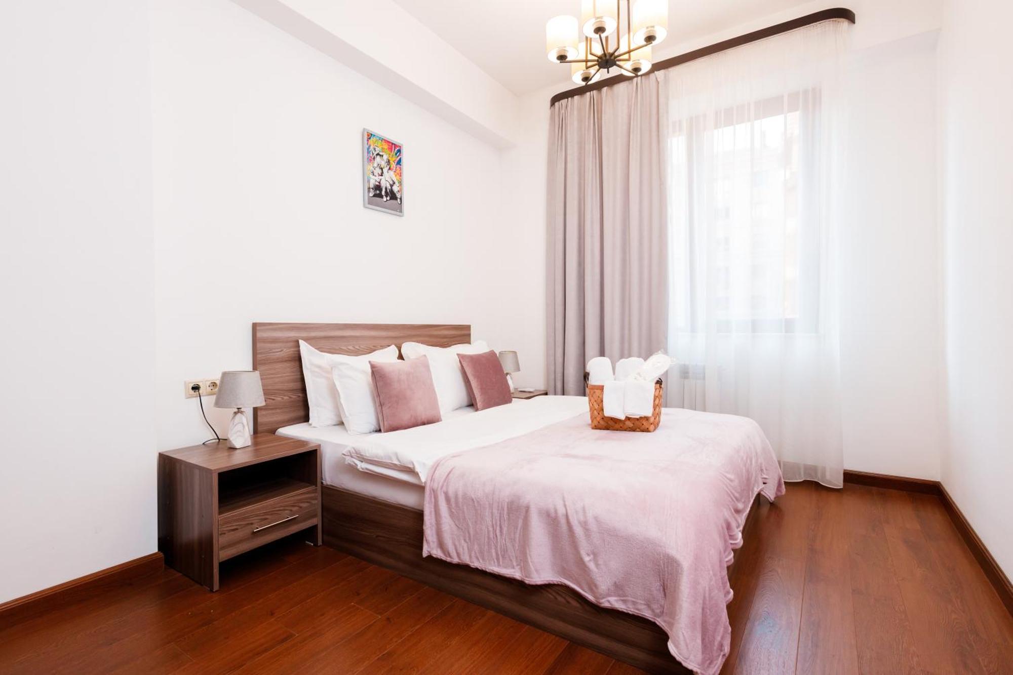 Stay Inn-Apartments On Buzand 17 Jerevan Exteriör bild